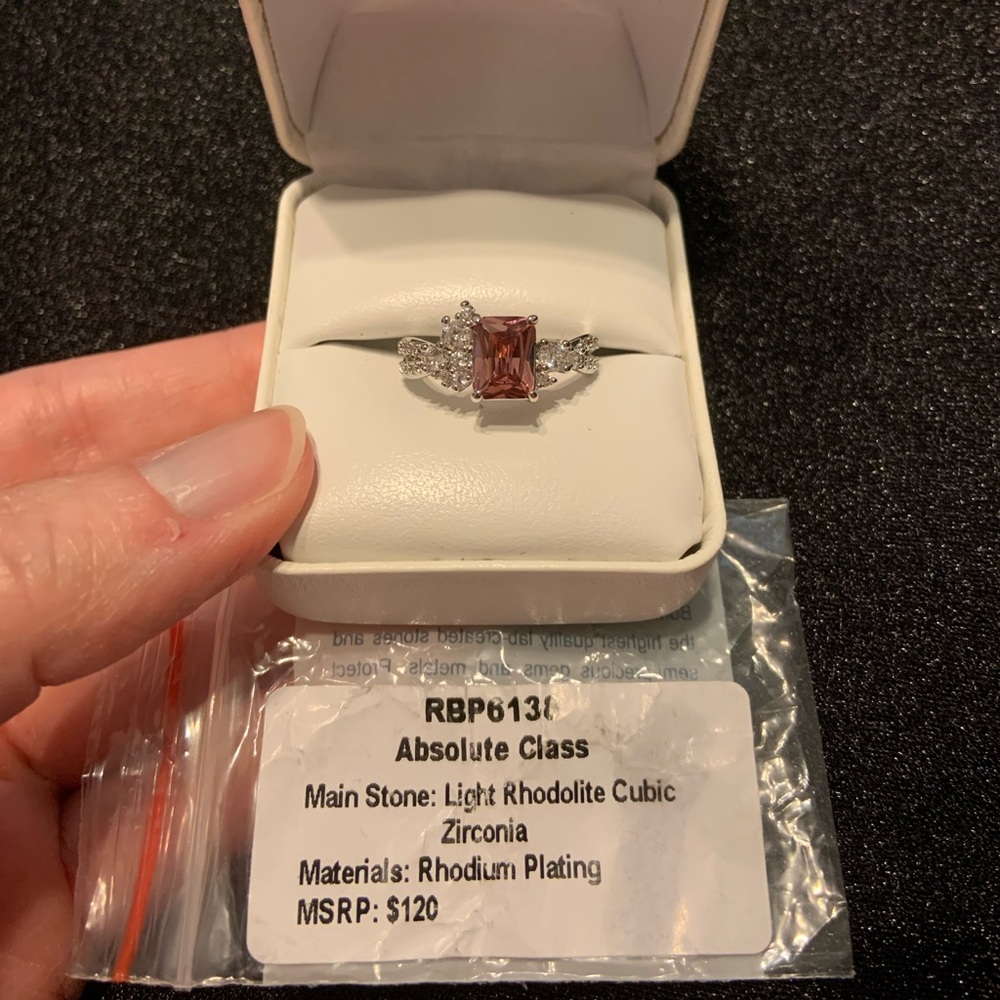 BP size 7 “Absolute Class” ring